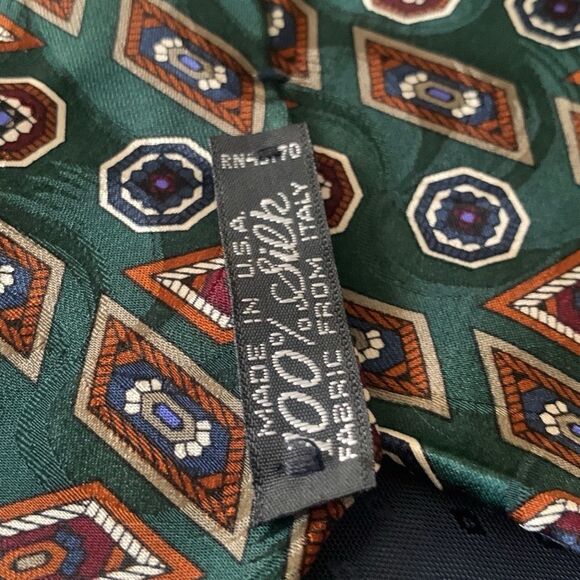 Pre Owned Men’s Geoffrey Beene Tie Neck Tie Necktie 100% Silk From Italy USA - Picture 3 of 5